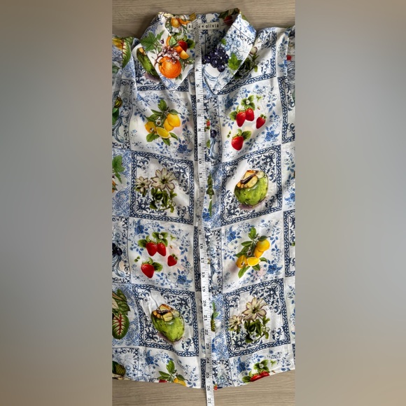 ALICE + OLIVIA Willa Puff Sleeve Fruit Market Blouse Top Shirt Medium 100% Silk - Picture 11 of 16